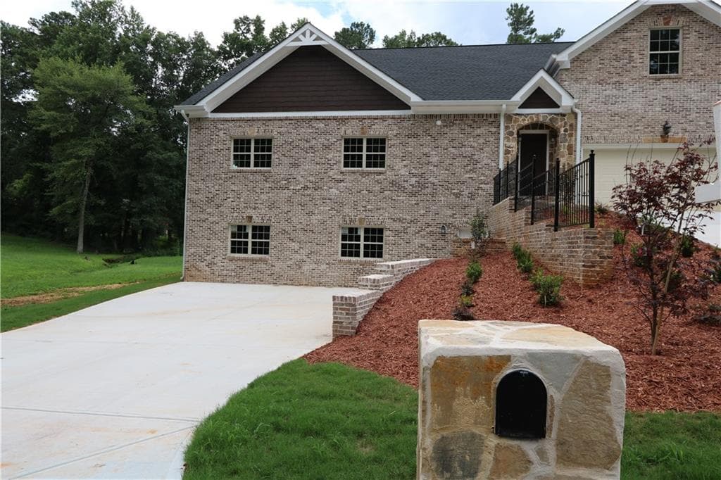 1890 Kinridge Road, Marietta, GA 30062 — most recent listing photo