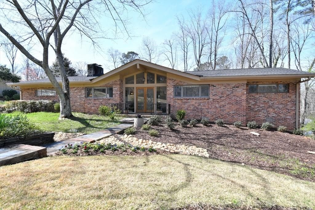 4 bedroom, 1,774 sq ft single family residence sold at 3270 Leslie Court, Atlanta, GA 30345