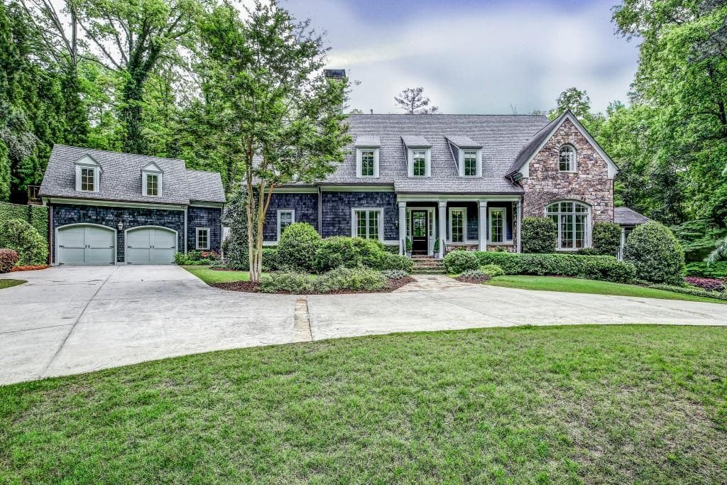6 bedroom, 5,282 sq ft single family residence sold at 4065 Beechwood Drive, Atlanta, GA 30327