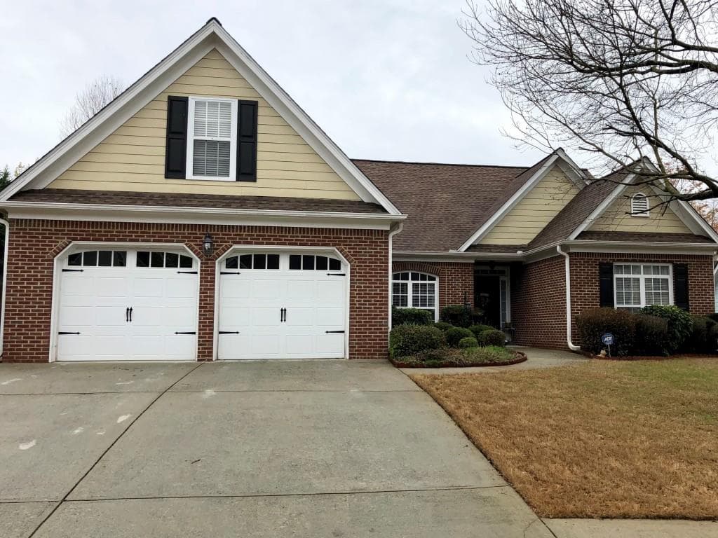 4 bedroom, 2,011 sq ft single family residence sold at 900 DOWNYSHIRE Drive, Lawrenceville, GA 30044