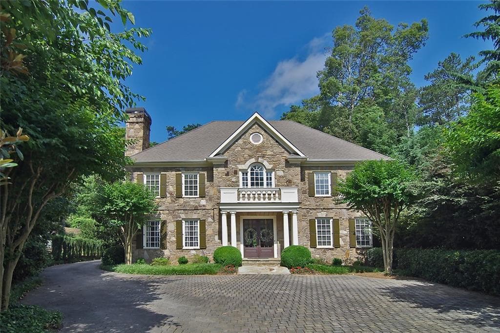 5 bedroom, 6,493 sq ft single family residence sold at 4020 Statewood Road, Atlanta, GA 30342
