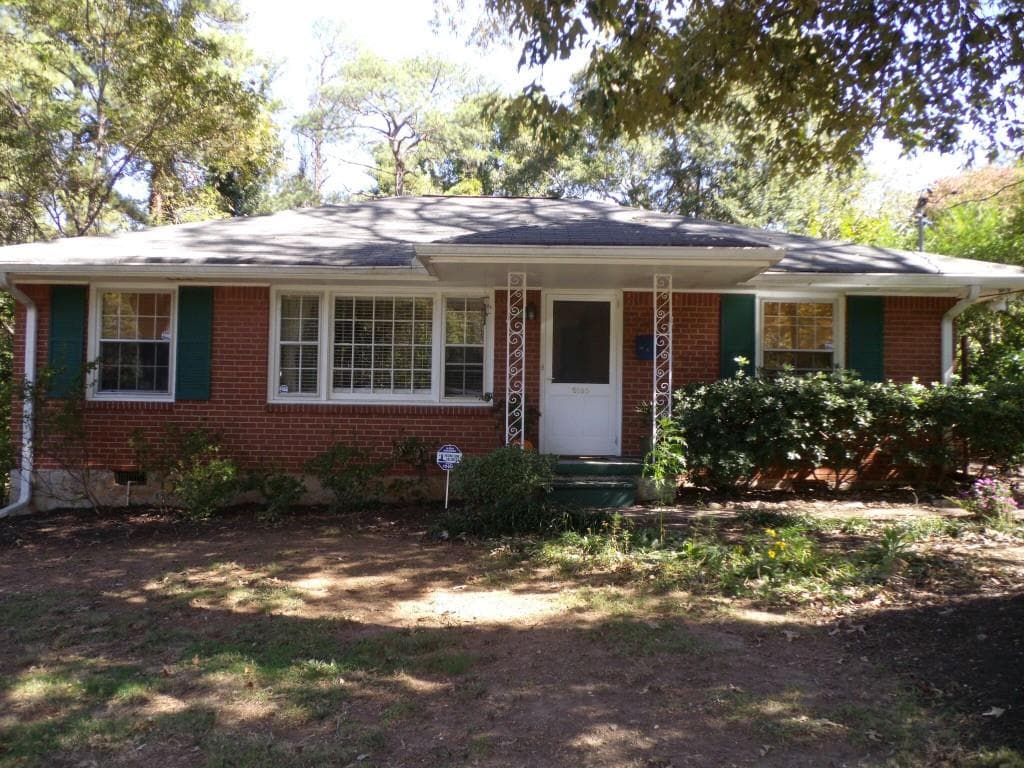 3 bedroom, 1,160 sq ft single family residence sold at 2090 E Lilac Lane, Decatur, GA 30032