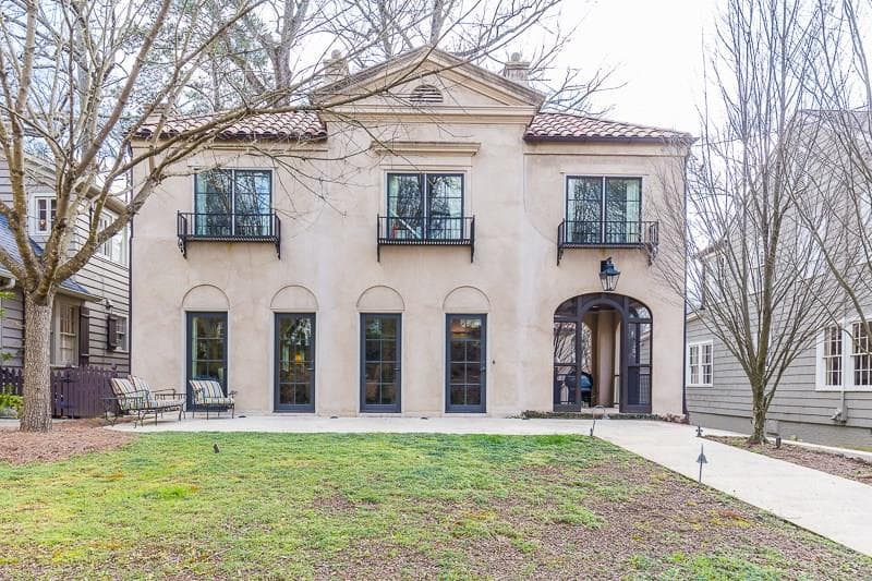 4 bedroom, 3,000 sq ft single family residence sold at 187 Huntington Road, Atlanta, GA 30309