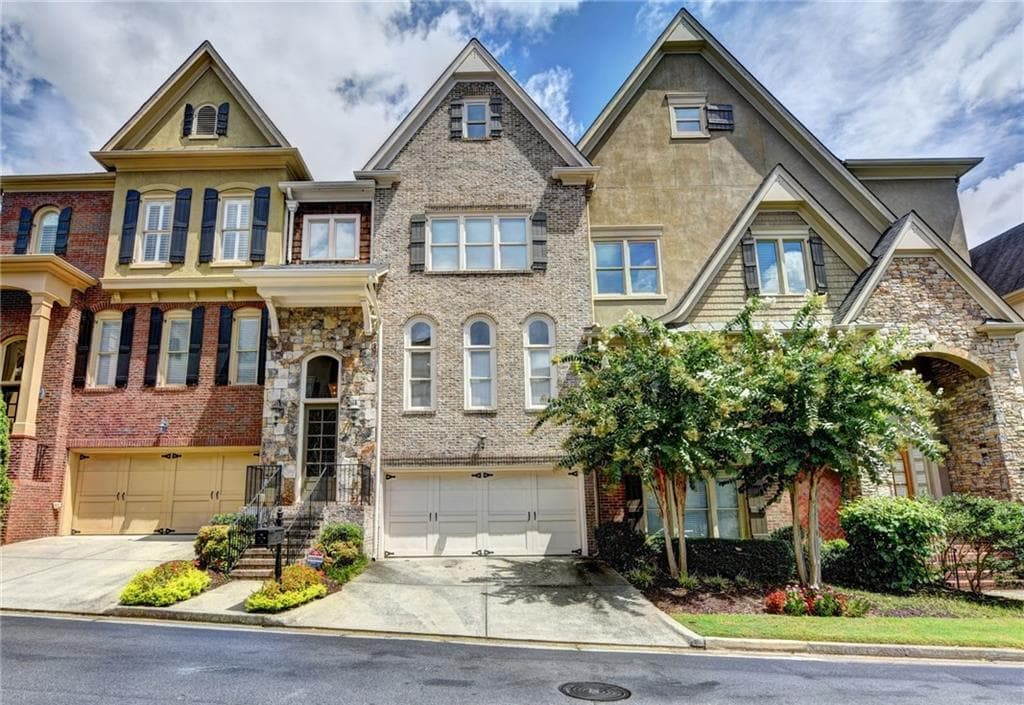 1945 Saxon Valley Circle, Brookhaven, GA 30319 — most recent listing photo