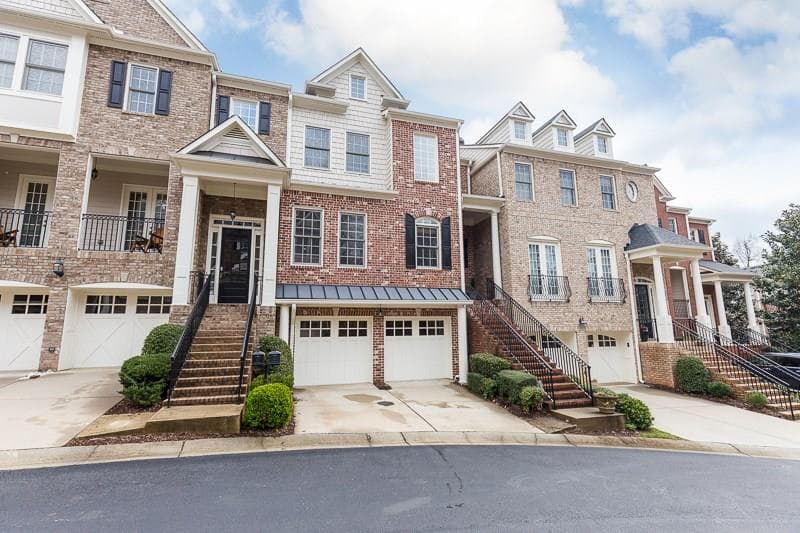 5941 Reddington Way, Sandy Springs, GA 30328 — most recent listing photo