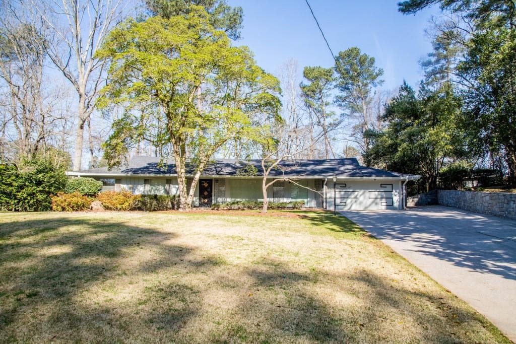 4 bedroom, 2,241 sq ft single family residence sold at 2407 Sherbrooke Drive, Atlanta, GA 30345