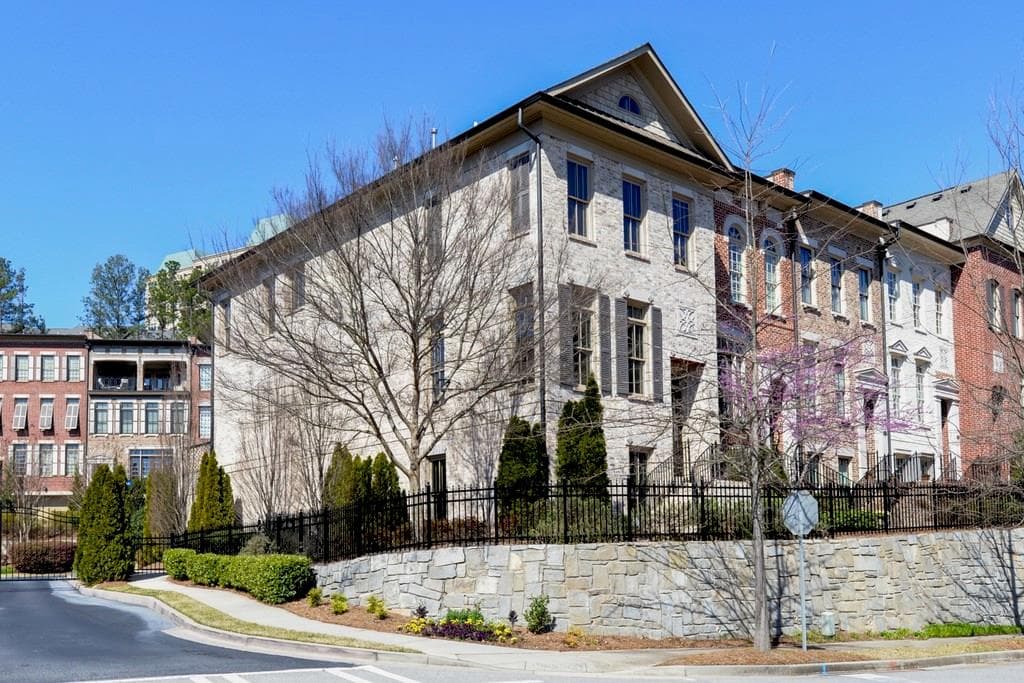 3 bedroom, 2,980 sq ft townhouse sold at 2768 SE Broughton Lane, Atlanta, GA 30339