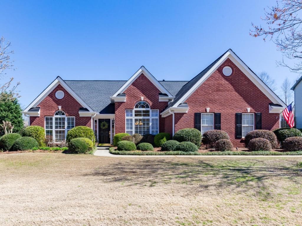3 bedroom, 2,251 sq ft single family residence sold at 2712 Bogan Creek Drive, Buford, GA 30519