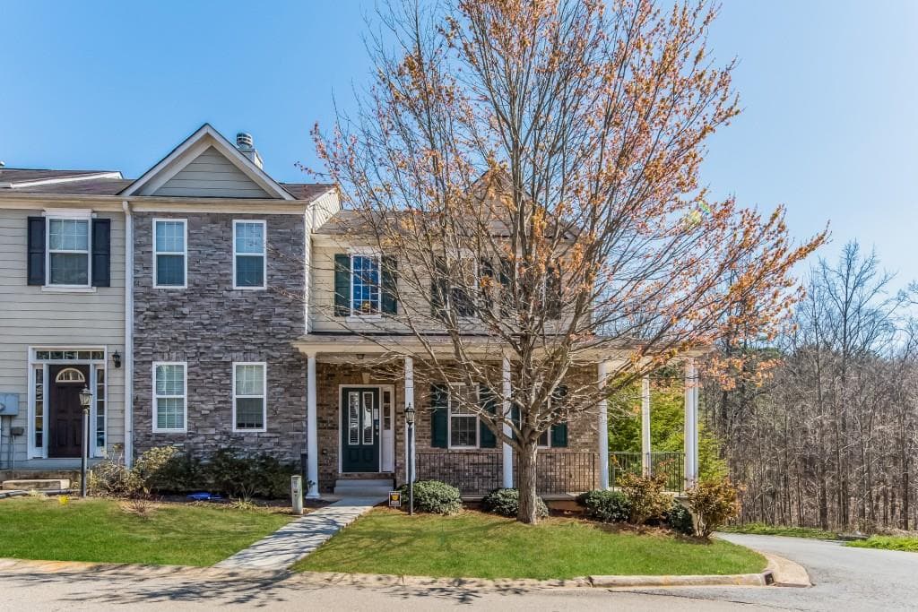 2 bedroom, 1,784 sq ft townhouse sold at 811 Ash Street, Canton, GA 30114