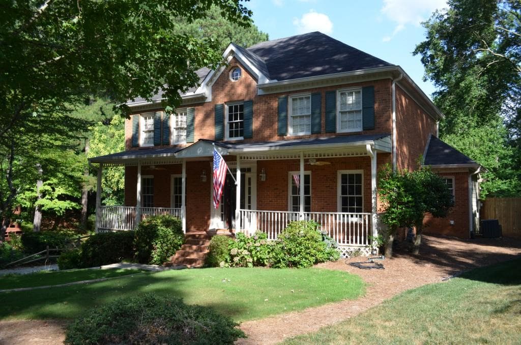 4 bedroom, 2,232 sq ft single family residence sold at 1831 Greenfinch Court, Roswell, GA 30075