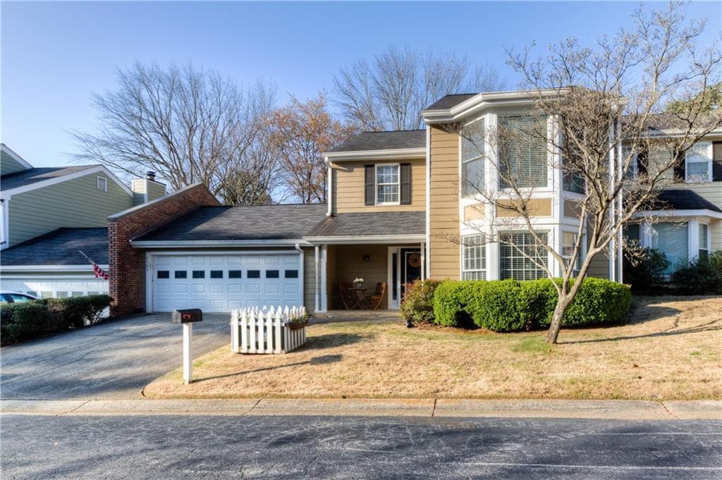 4585 Village Oaks Court, Dunwoody, GA 30338 — most recent listing photo