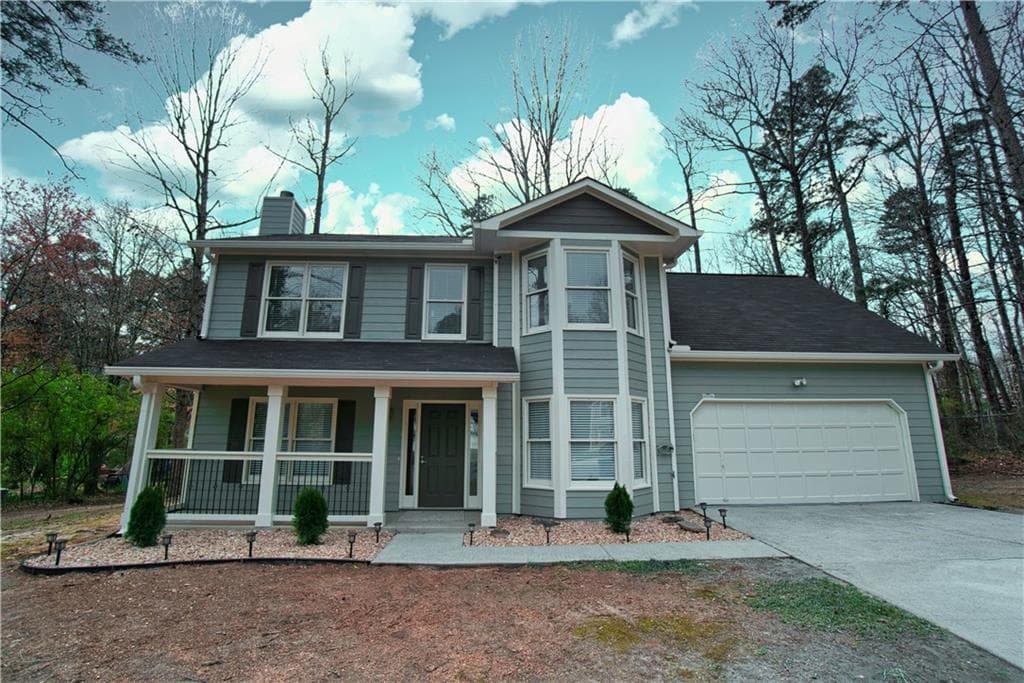 4 bedroom, 1,919 sq ft single family residence sold at 1985 Castle Royale Drive, Lawrenceville, GA 30043