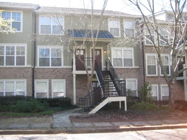 660 Barnett Shoals Road 423, Athens, GA 30605 — most recent listing photo