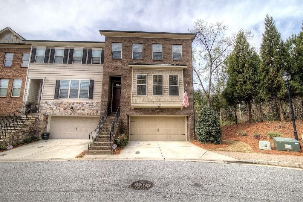 4 bedroom, 2,912 sq ft townhouse sold at 2100 W Village Lane 2100, Smyrna, GA 30080