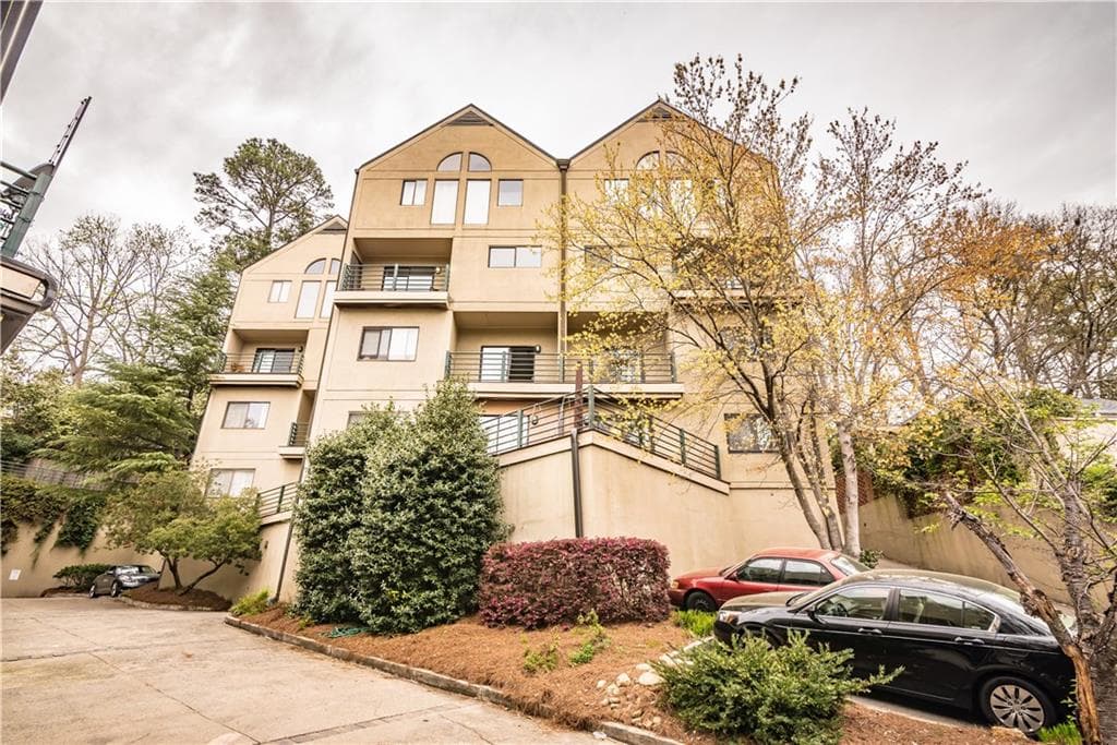 2 bedroom, 1,577 sq ft condominium sold at 67 25th Street 11, Atlanta, GA 30309
