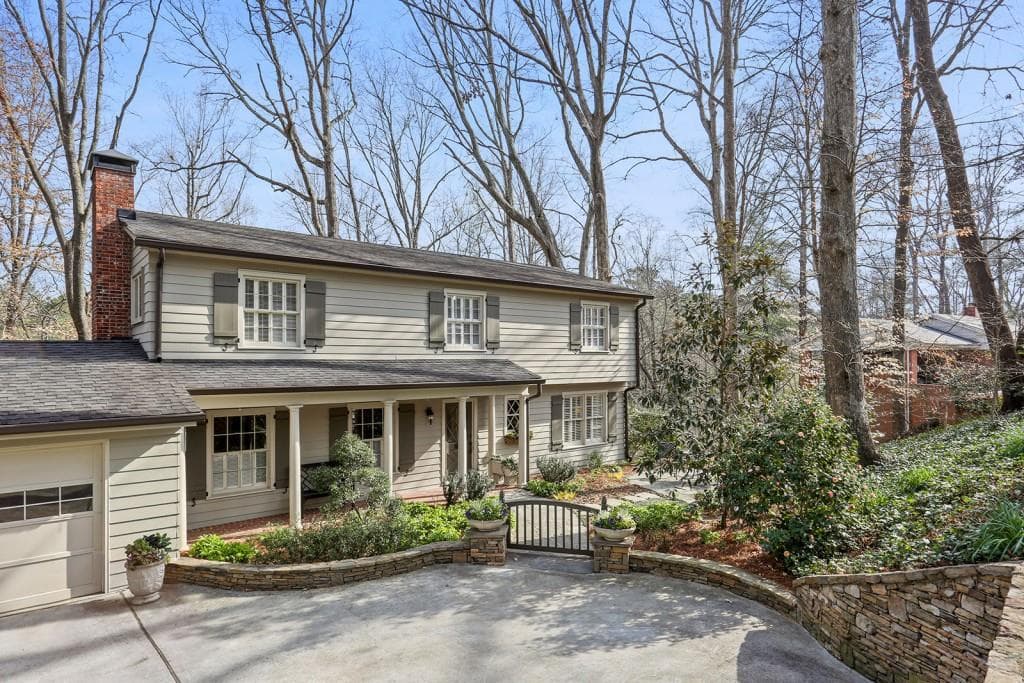 4 bedroom, 3,843 sq ft single family residence sold at 3977 Land O Lakes Drive, Atlanta, GA 30342