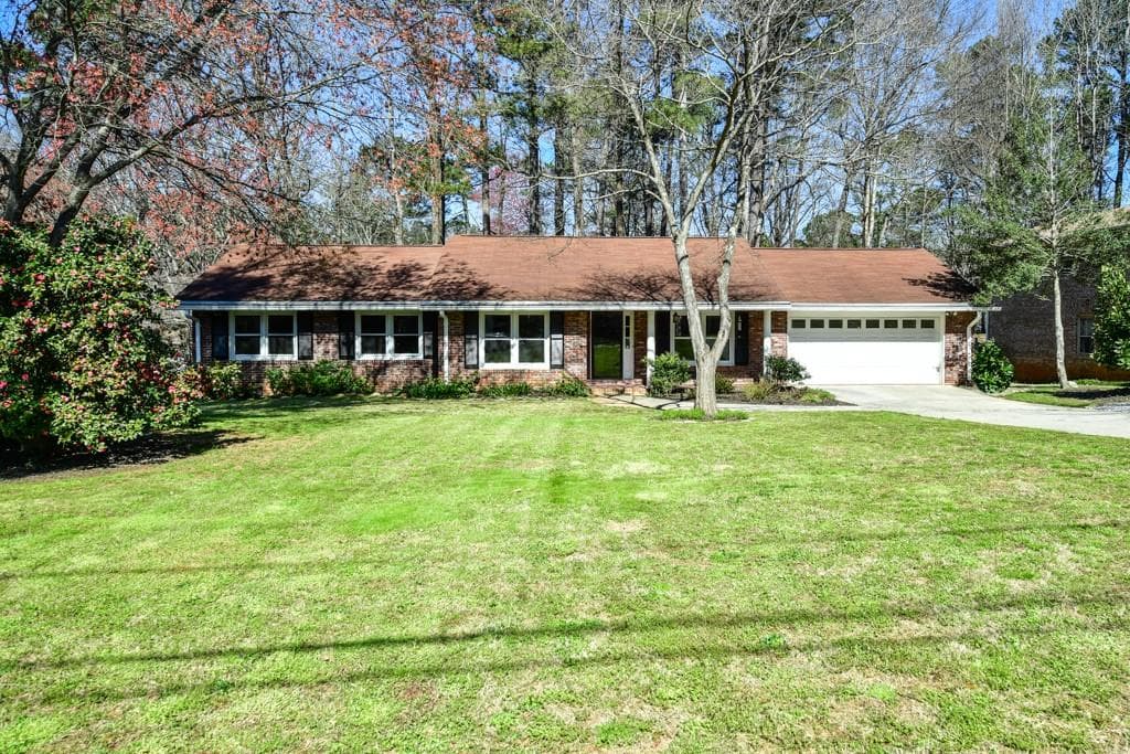 1722 W Nancy Creek Drive, Brookhaven, GA 30319 — most recent listing photo