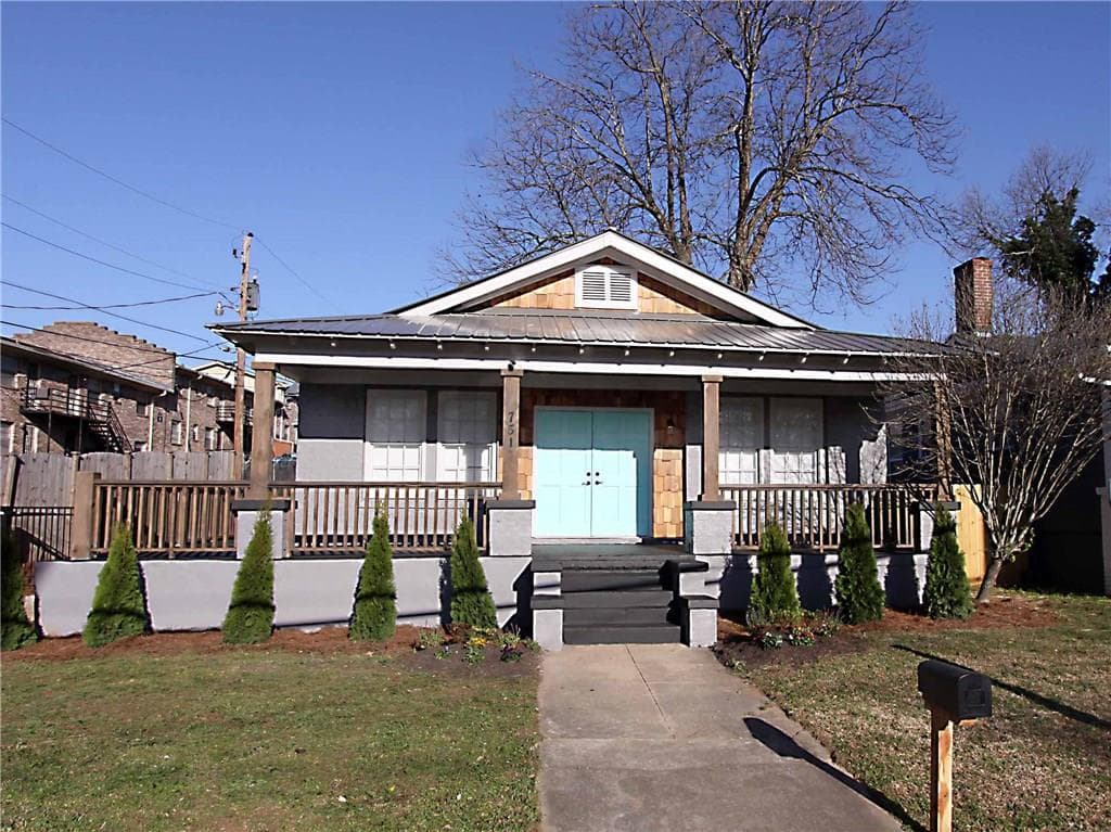 4 bedroom, 1,992 sq ft single family residence sold at 751 Cascade Avenue, Atlanta, GA 30310