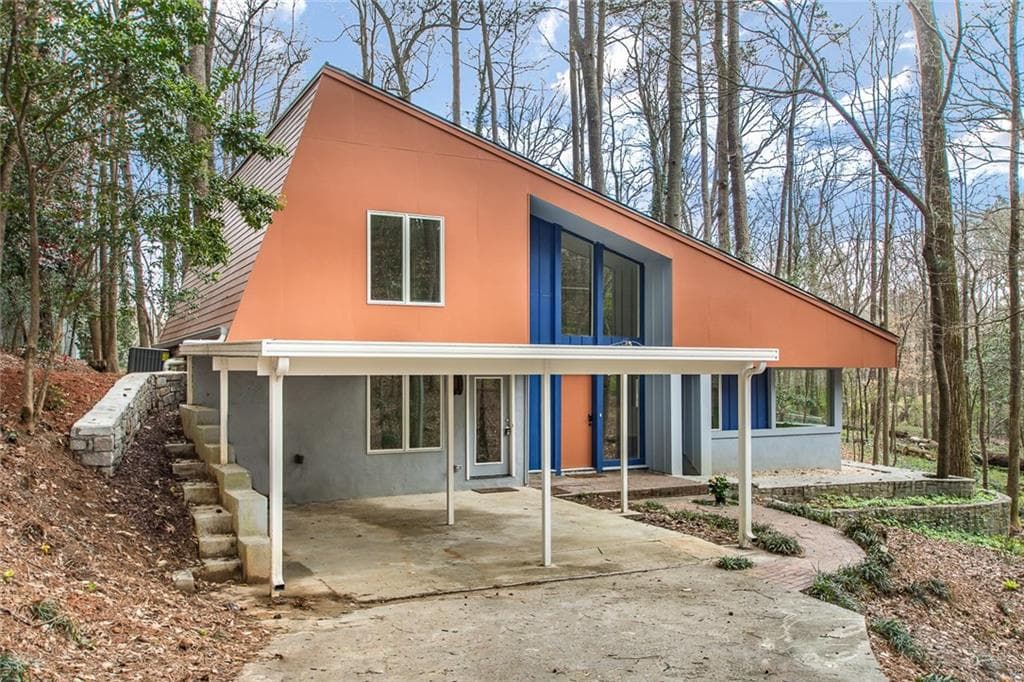 4 bedroom, 2,441 sq ft single family residence sold at 1018 McConnell Drive, Decatur, GA 30033