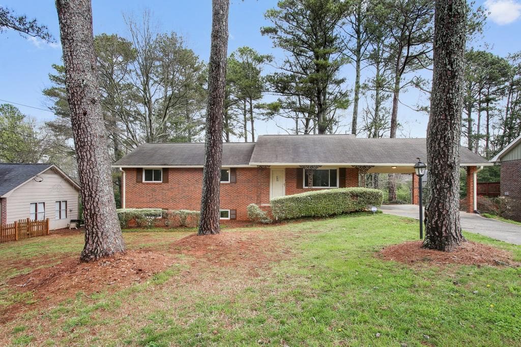 5 bedroom single family residence sold at 1668 Springbrook Drive, Decatur, GA 30033