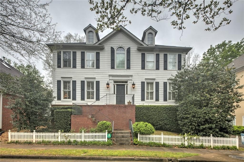 3185 Weston Place, Atlanta, GA 30327 — most recent listing photo
