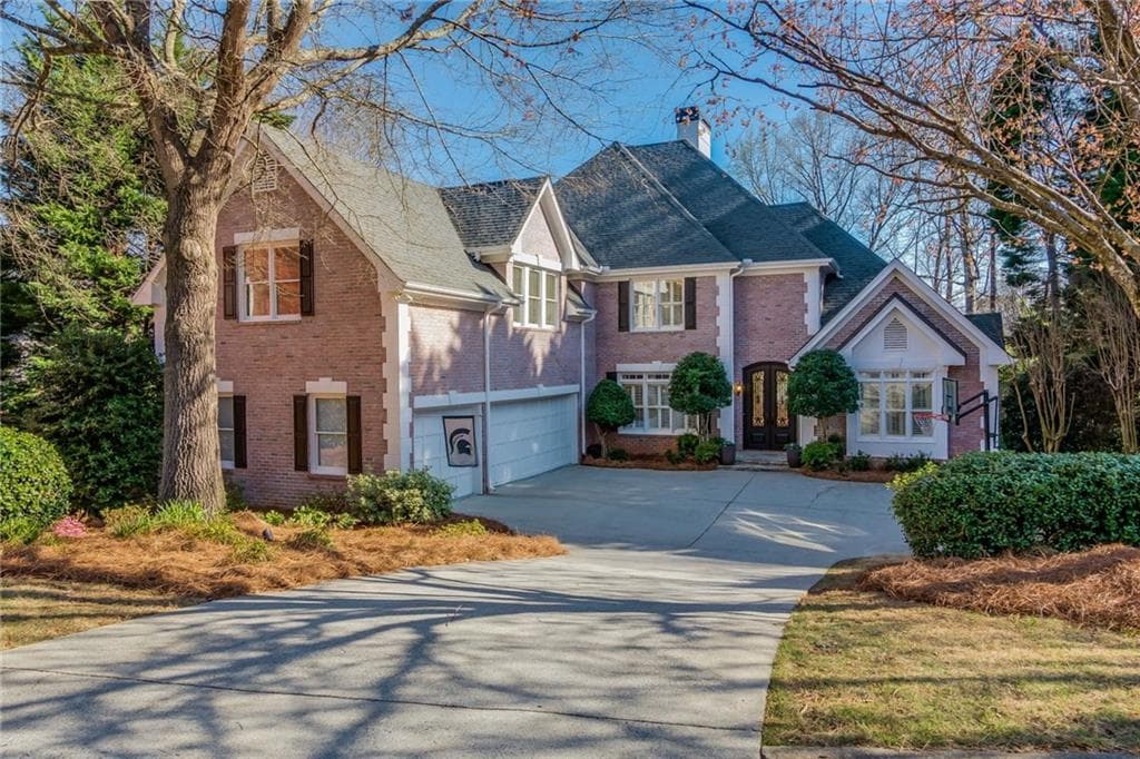 5 bedroom, 4,340 sq ft single family residence sold at 130 Serenity Court, Alpharetta, GA 30022