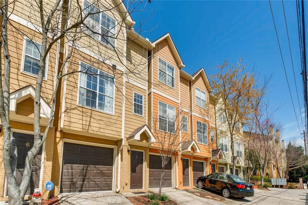 3 bedroom, 1,530 sq ft townhouse sold at 1124 Dekalb Avenue 7, Atlanta, GA 30307