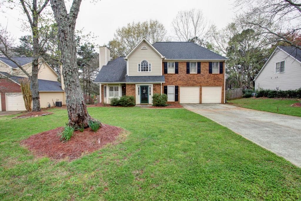 4 bedroom, 2,462 sq ft single family residence sold at 1363 Summit Lane, Acworth, GA 30102