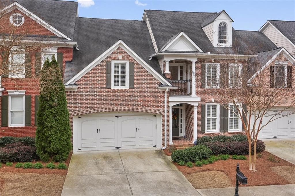 3 bedroom, 2,874 sq ft townhouse sold at 3506 Village Green Drive, Roswell, GA 30075