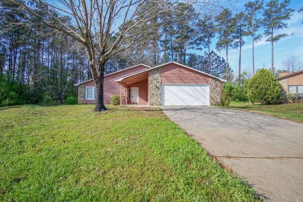 534 Blue Cedar Court, Riverdale, GA 30274 — most recent listing photo