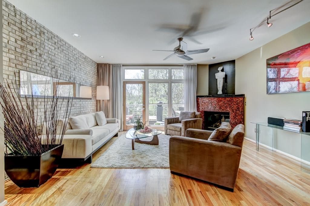 1299 Peachtree View, Brookhaven, GA 30319 — most recent listing photo