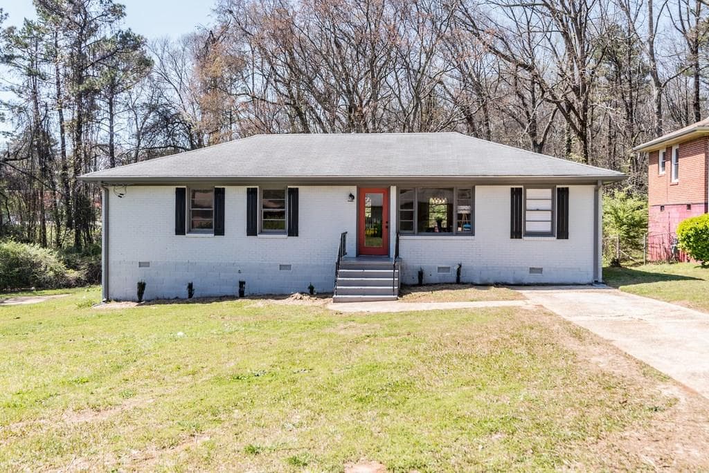 4 bedroom, 1,300 sq ft single family residence sold at 2891 Meadowview Drive, Atlanta, GA 30316