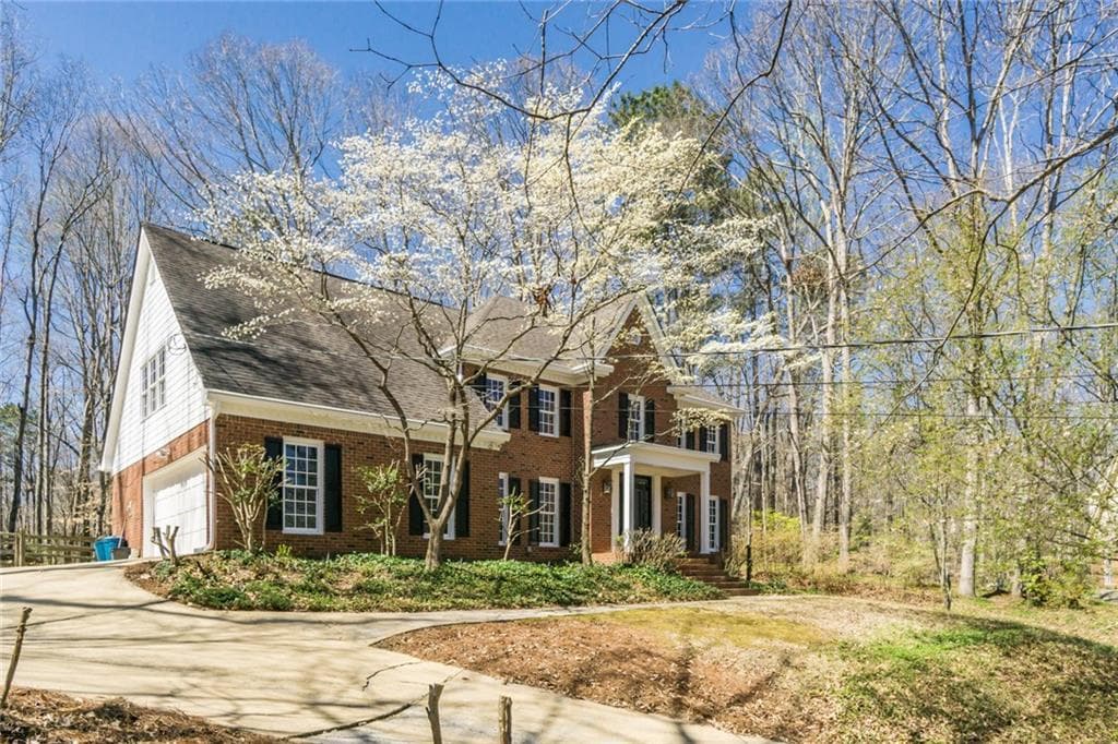 150 River Lake Court, Roswell, GA 30075 — most recent listing photo