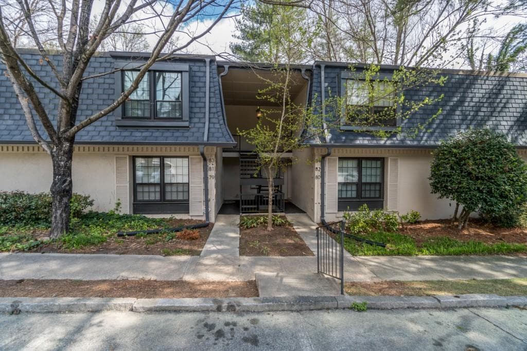 2 bedroom, 1,100 sq ft condominium sold at 80 Adrian Place, Atlanta, GA 30327
