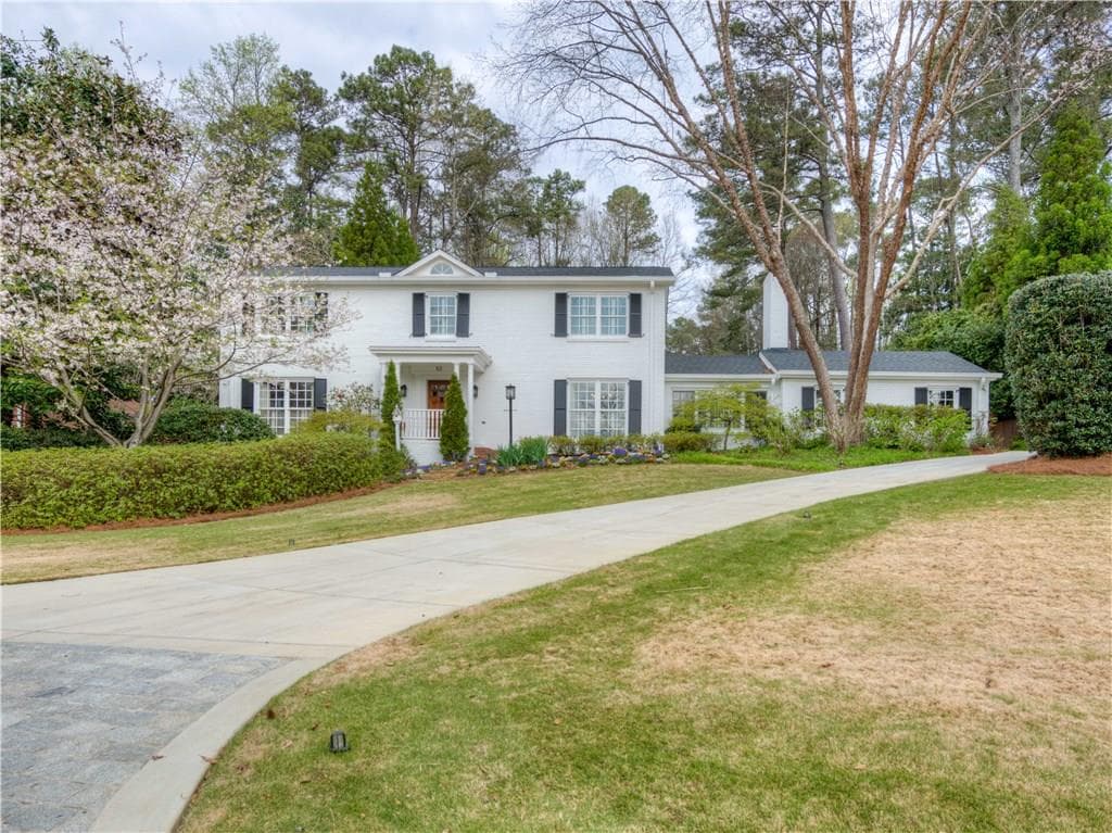 5 bedroom, 4,373 sq ft single family residence sold at 53 Barbara Lane, Atlanta, GA 30327