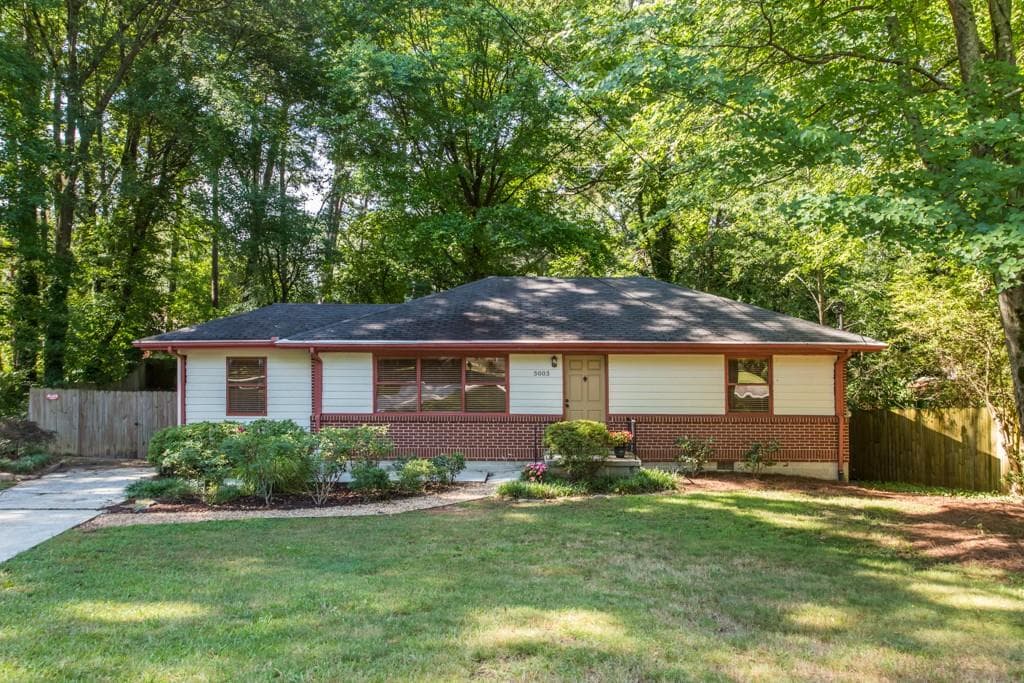 3 bedroom, 1,042 sq ft single family residence sold at 3003 Westbury Drive, Decatur, GA 30033