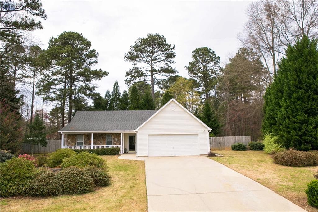 915 Willow Springs Court, Loganville, GA 30052 — most recent listing photo