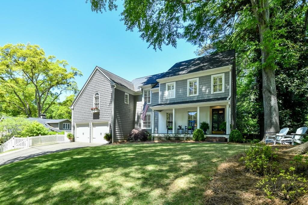 4 bedroom, 3,861 sq ft single family residence sold at 941 Glenbrook Drive, Atlanta, GA 30318