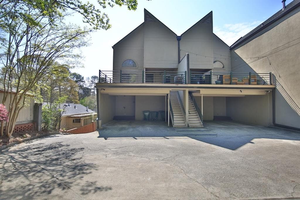2 bedroom, 1,577 sq ft condominium sold at 67 25th Street 12, Atlanta, GA 30309