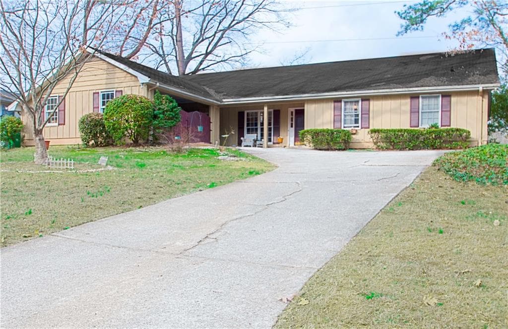 5222 Davantry Drive, Dunwoody, GA 30338 — most recent listing photo