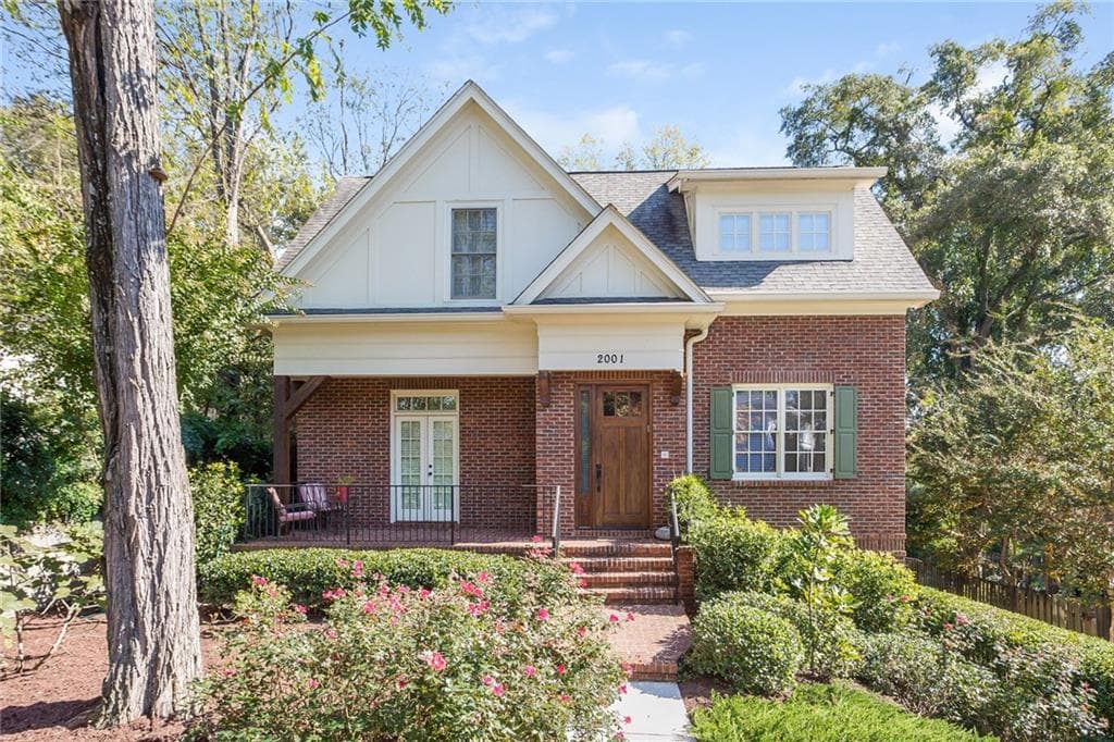 5 bedroom, 3,782 sq ft single family residence sold at 2001 Wellbourne Drive, Atlanta, GA 30324