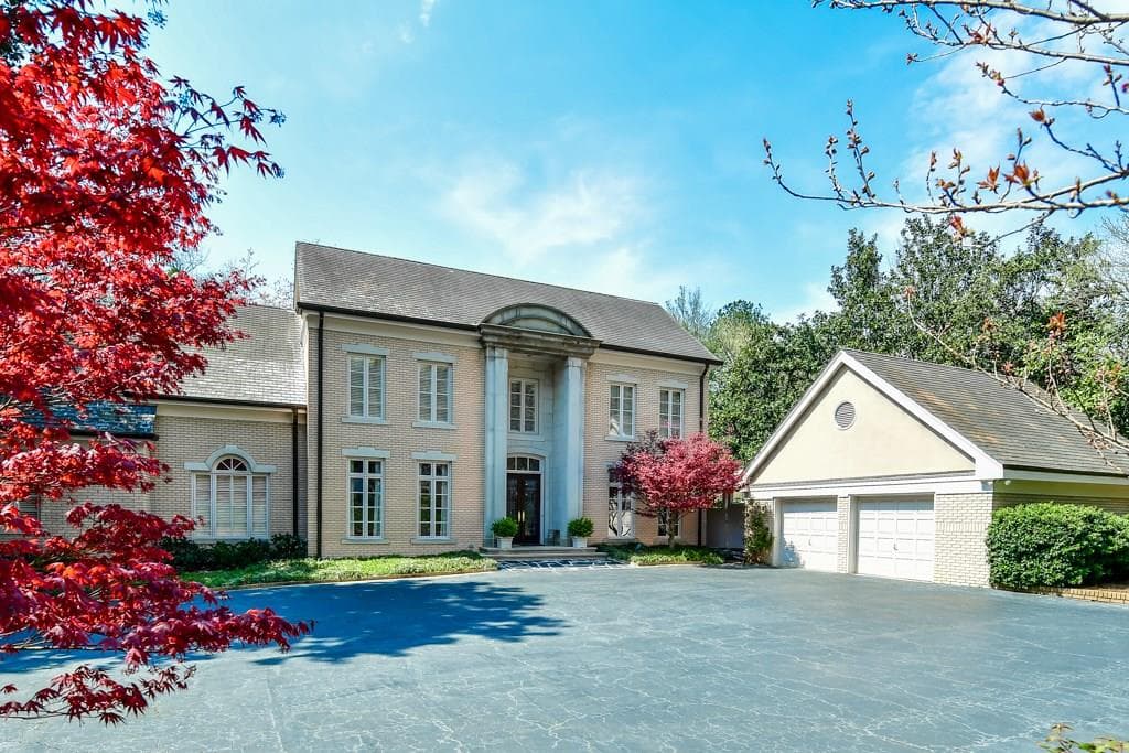 5 bedroom, 5,554 sq ft single family residence sold at 3482 Rilman Road, Atlanta, GA 30327