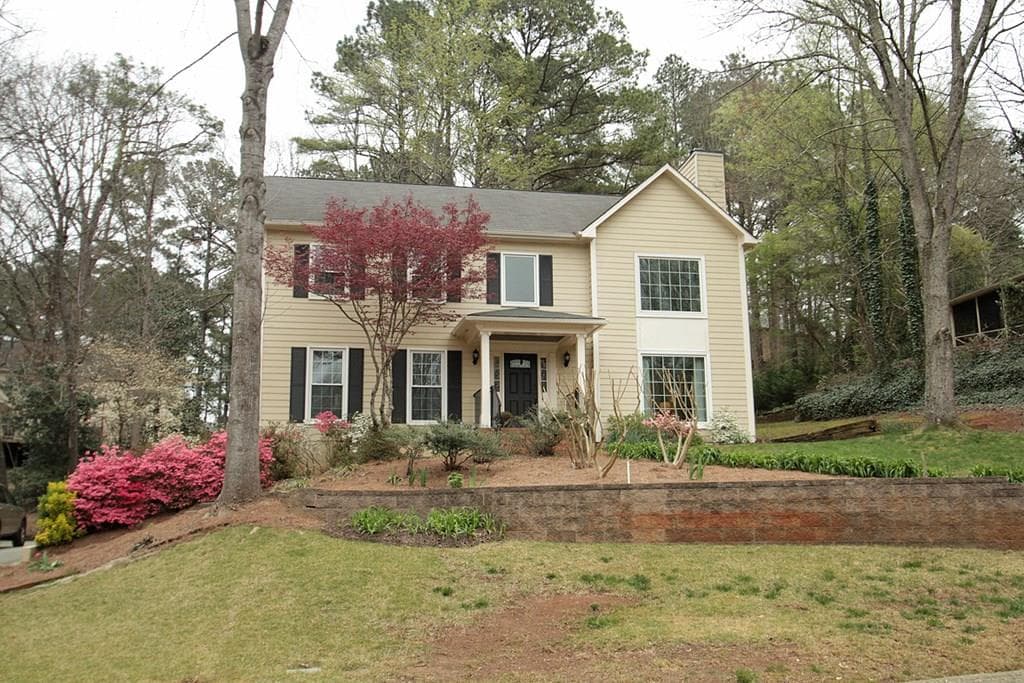 4 bedroom, 2,986 sq ft single family residence sold at 1892 Geyser Trace, Lawrenceville, GA 30044