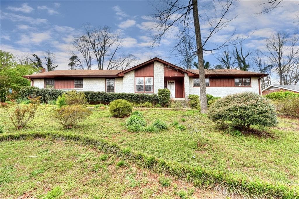 5623 Williamsburg Drive, Norcross, GA 30093 — most recent listing photo