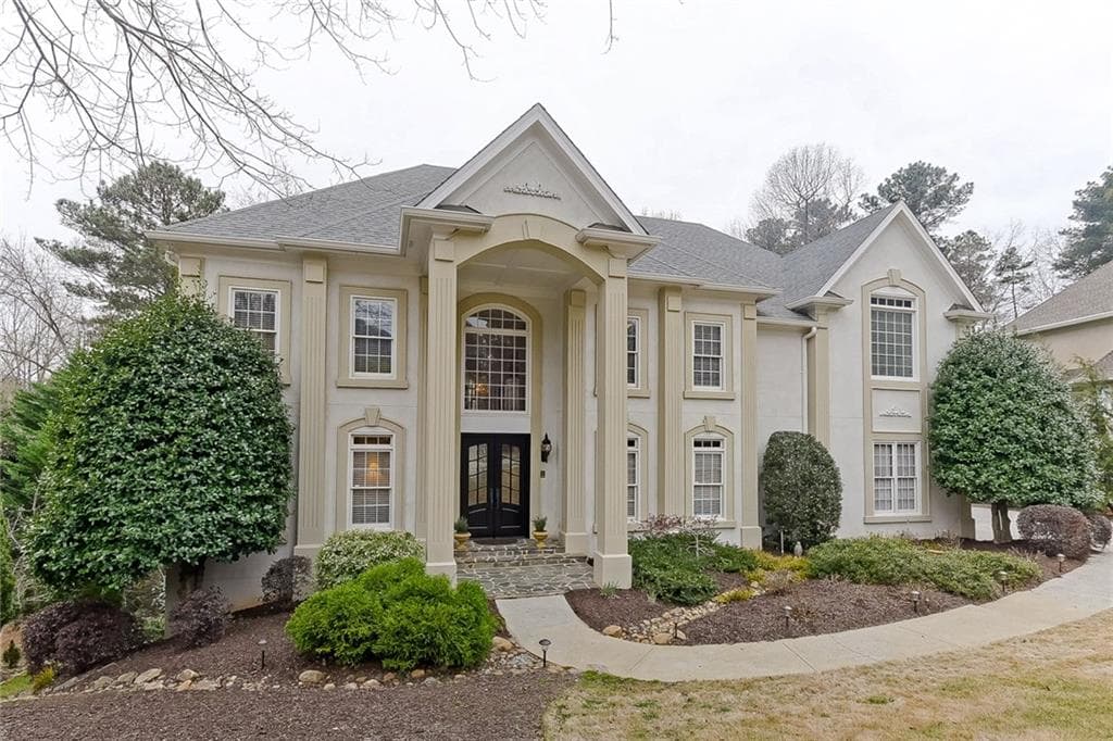 8240 Sentinae Chase Drive, Roswell, GA 30076 — most recent listing photo