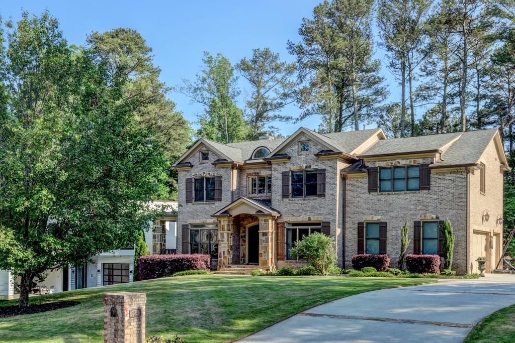 5 bedroom, 5,016 sq ft single family residence sold at 2539 Weigelia Road, Atlanta, GA 30345