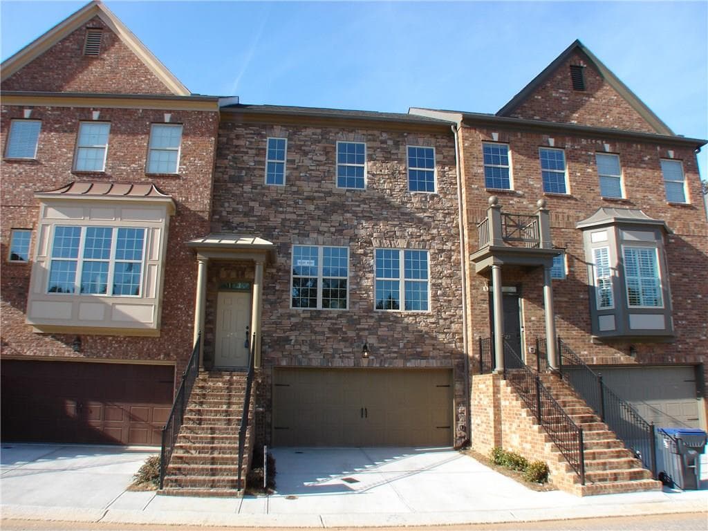 4 bedroom, 2,500 sq ft townhouse sold at 959 Hickory Leaf Court 2, Marietta, GA 30067