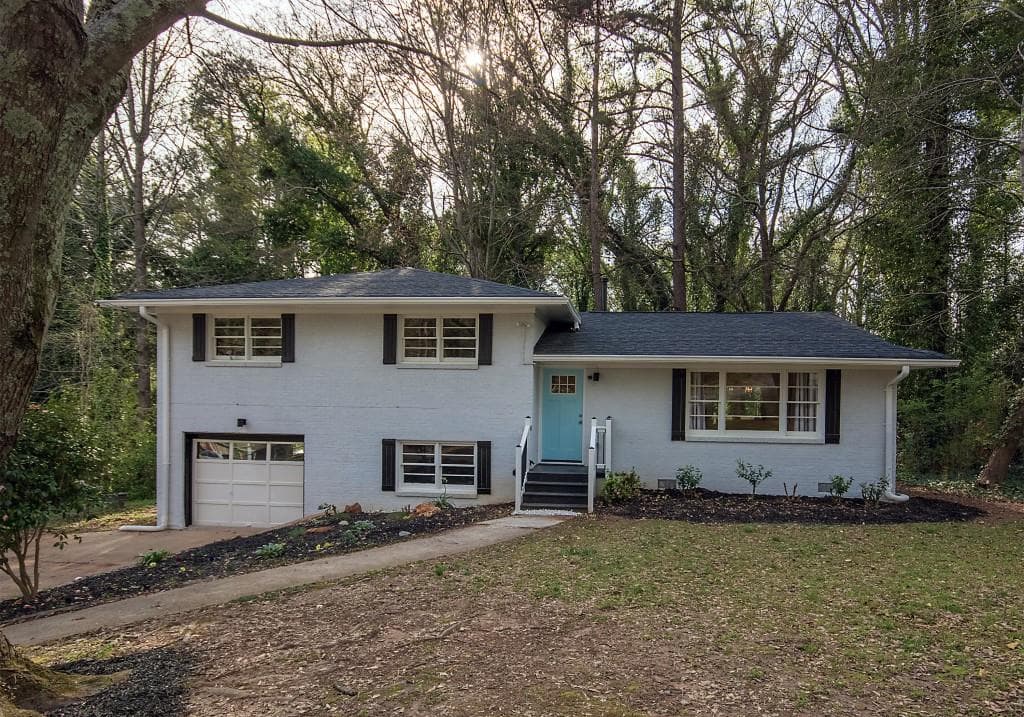 4 bedroom, 1,862 sq ft single family residence sold at 3167 Pinehill Drive, Decatur, GA 30032