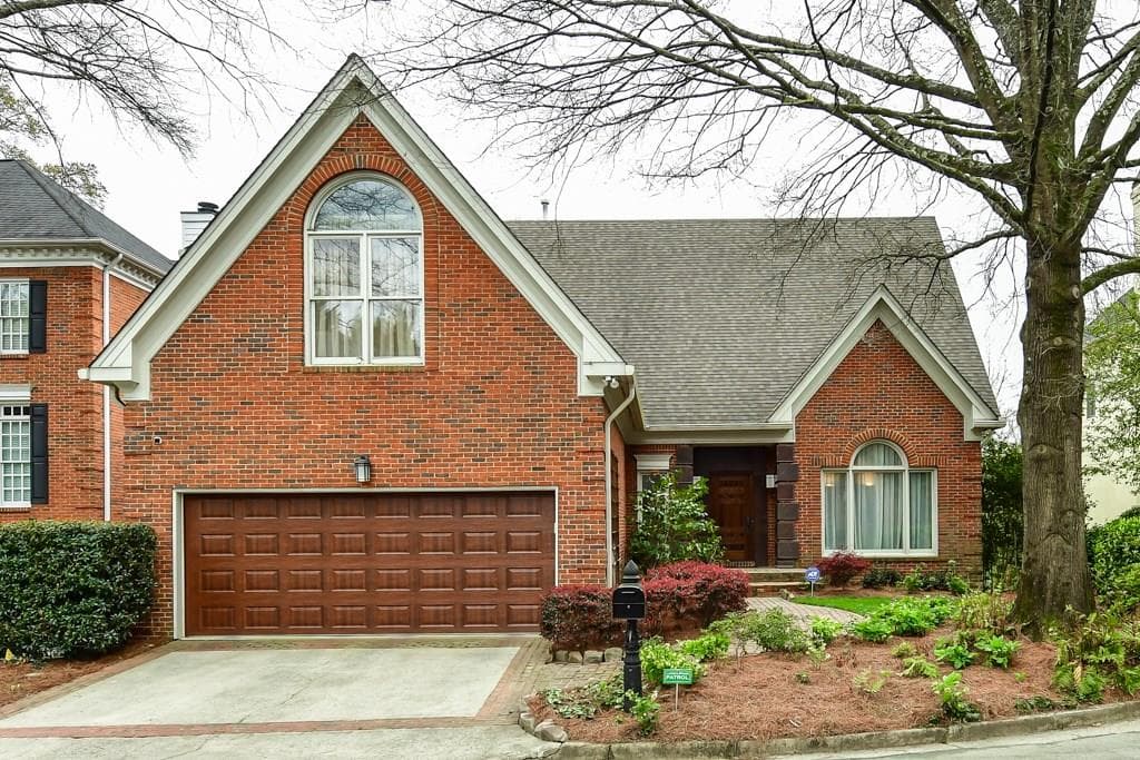 4 bedroom, 4,725 sq ft single family residence sold at 1103 Sheridan Park, Atlanta, GA 30324