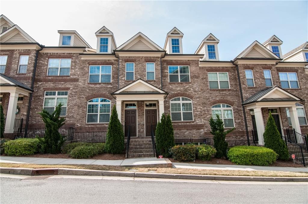 7325 Highland Bluff, Sandy Springs, GA 30328 — most recent listing photo